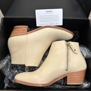 Thursday Boot Co. Downtown Women's Cream Ankle Boots size 6.5